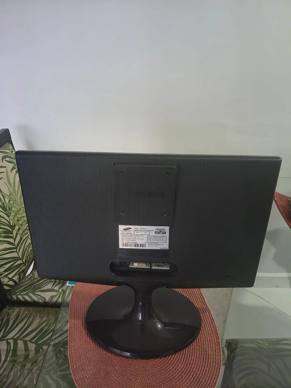  Monitor Samsung S19C301F - Excelente estado! - Foto 2