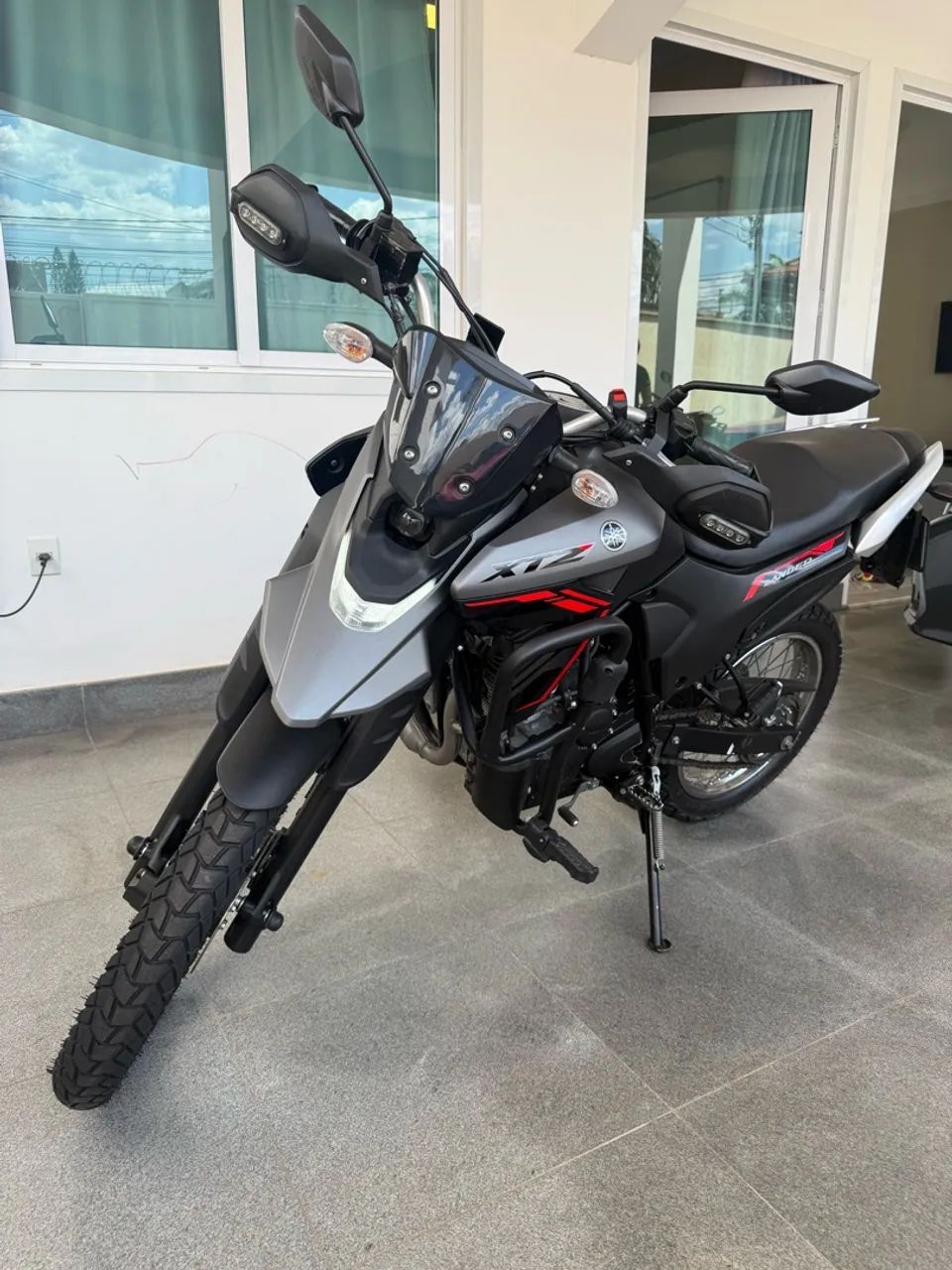 LANDER XTZ CONNECT