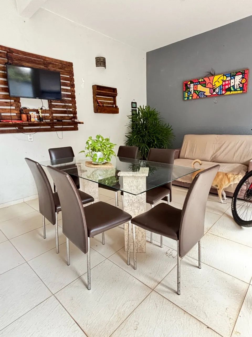 VENDO MESA DE JANTAR 06 CADEIRAS