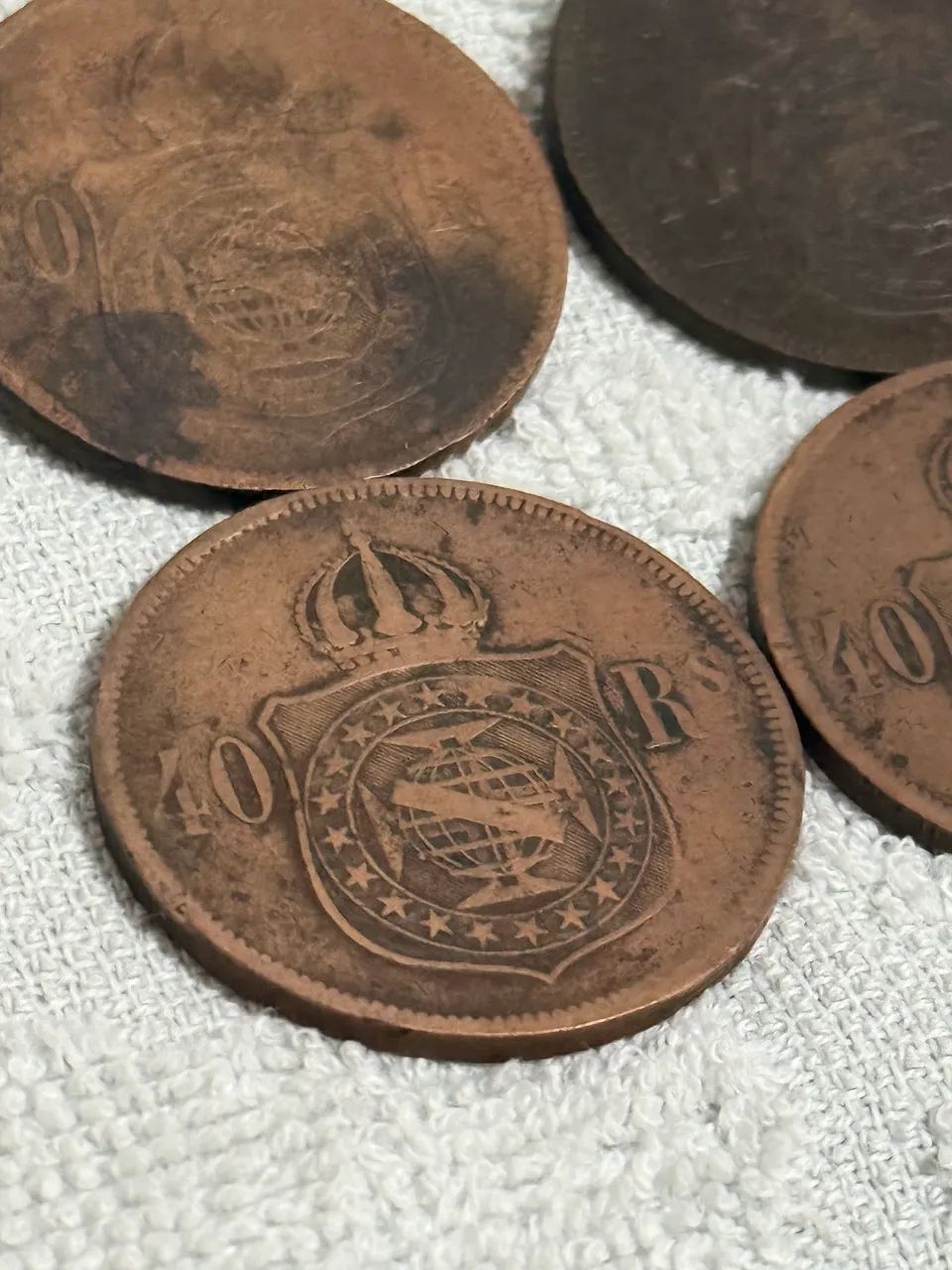 4 moeda 40 réis 74/75/77/80 (de férias entre 15 e 21/08) não posto neste período - Foto 2