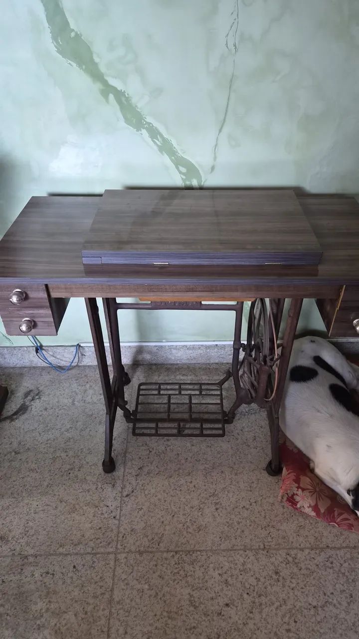 Maquina de costura antiga - Foto 4