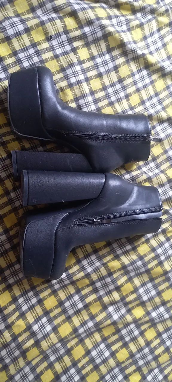 Botas
