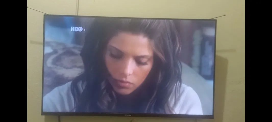 Tv aiwa 43' polegadas novinha  - Foto 2