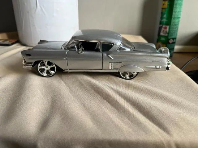 Miniatura 1/24 Chevy Impala Prata - Foto 3