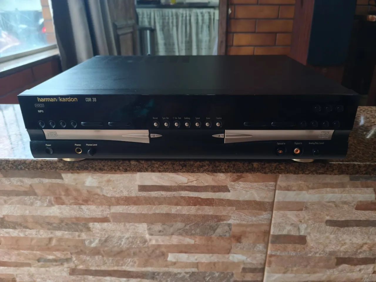 REPRODUTOR E GRAVADOR D3 CS HARMAN KARDON CDR 30 - Foto 2