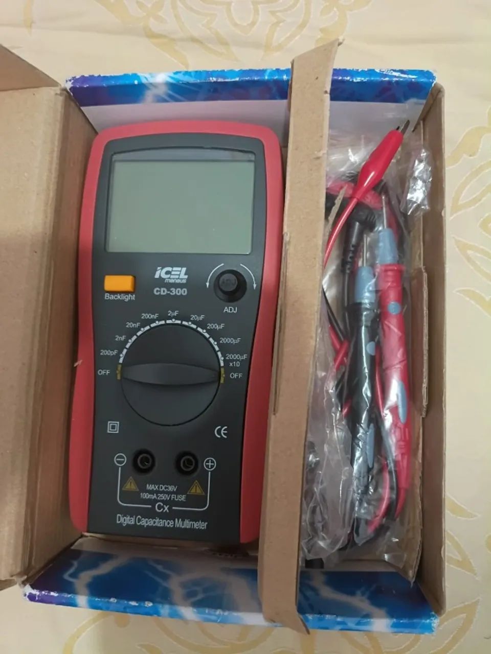 CAPACIMETRO ICEL MODELO CD-300