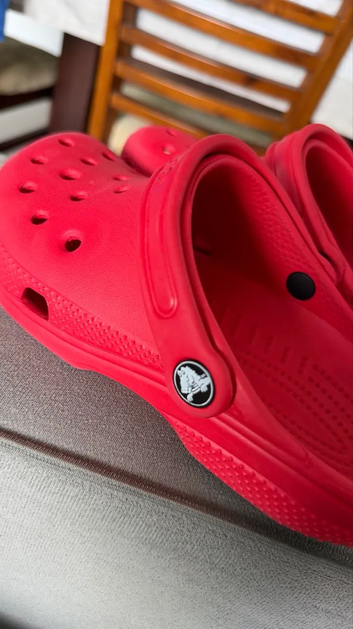 Crocs Vermelho 34 - Foto 5
