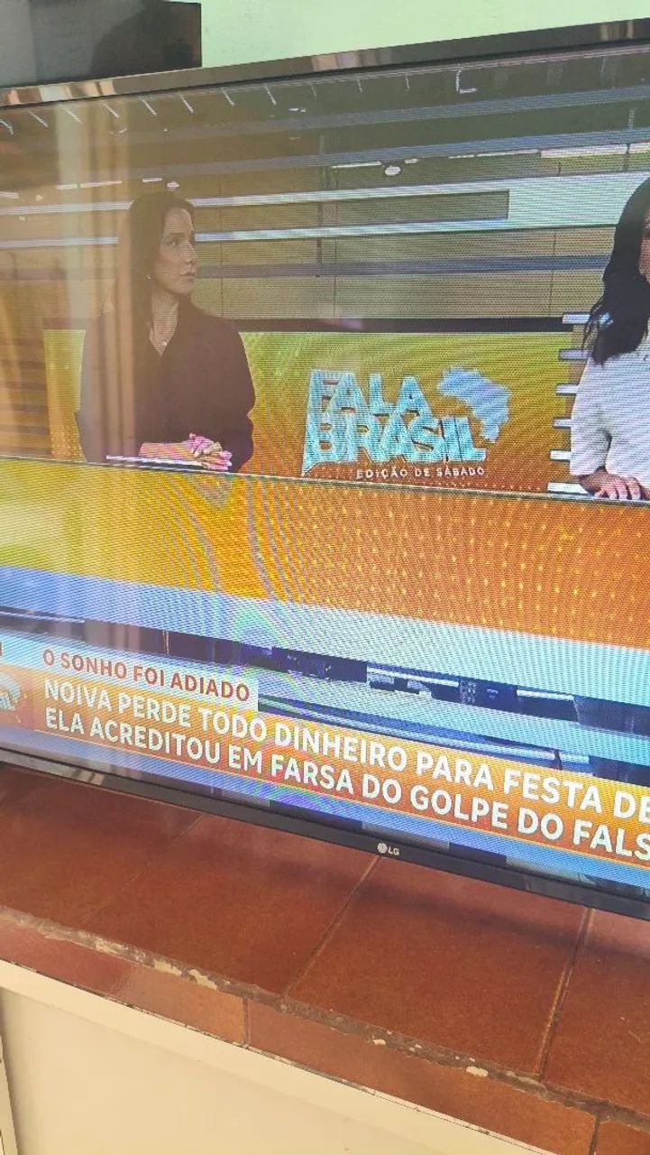 TV LG 50 polegadas com problema na tela  - Foto 5