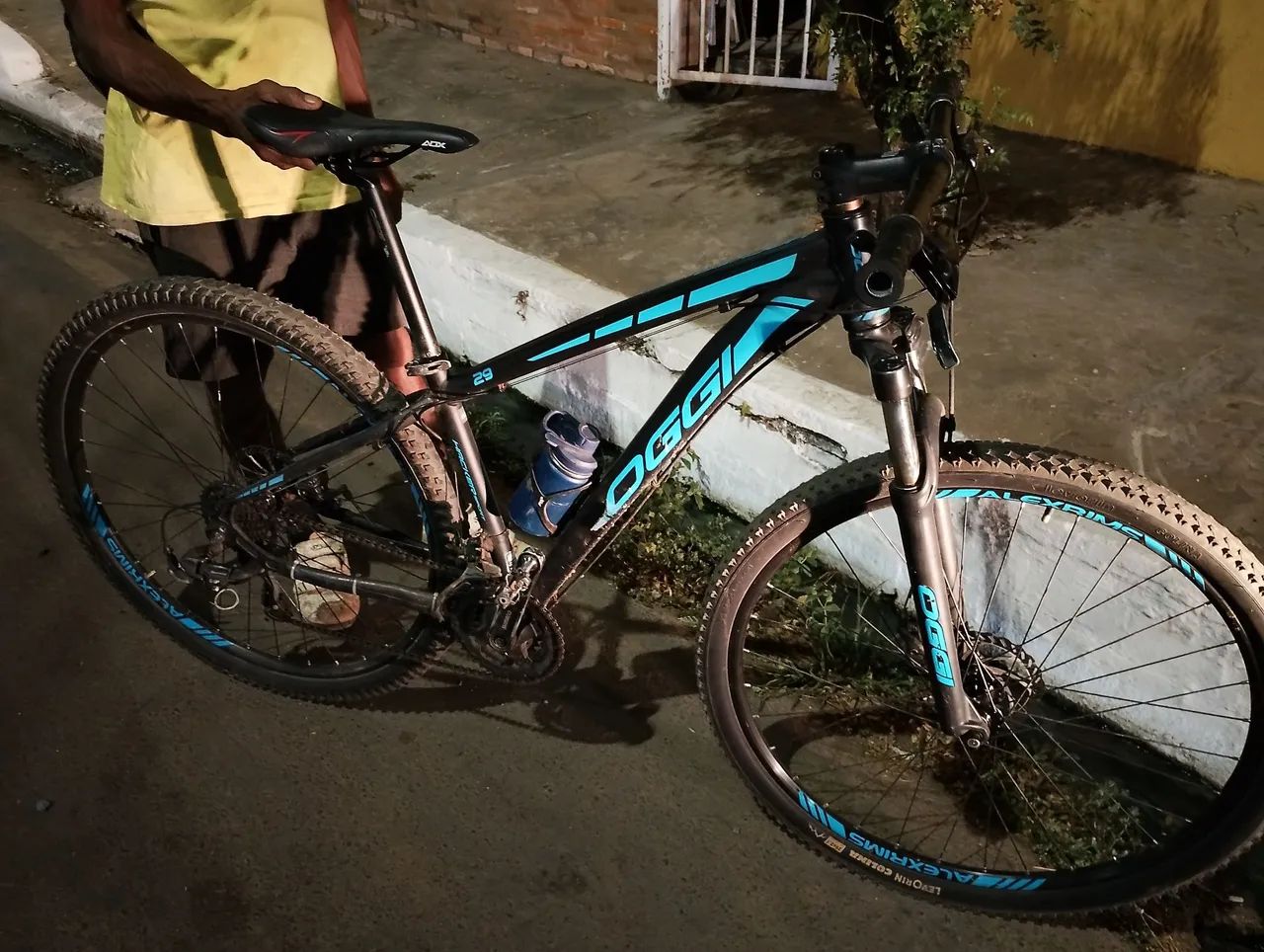 Bicicleta Oggi Hacker  - Foto 3