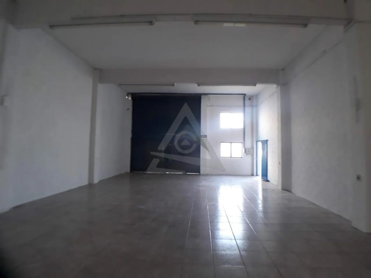 Galpão para alugar em Campinas, Vila Marieta, com 400 m² - Foto 3