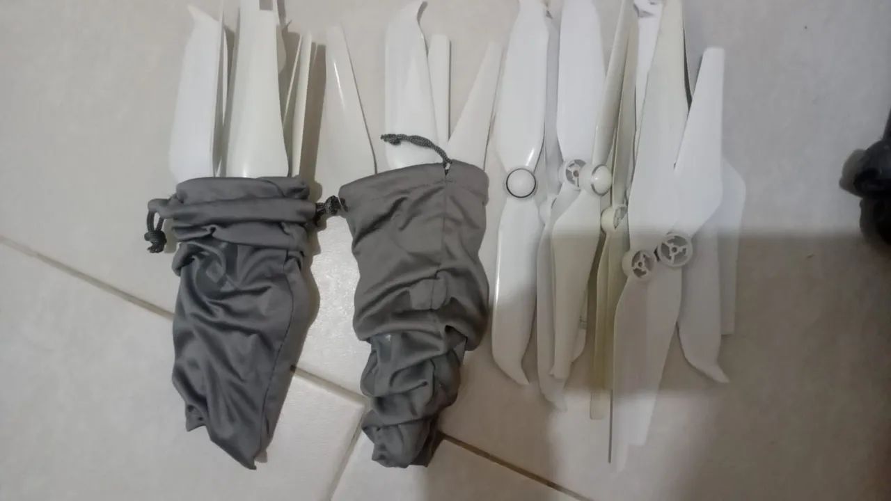 DRONE DJI PHANTOM 4 - Foto 4