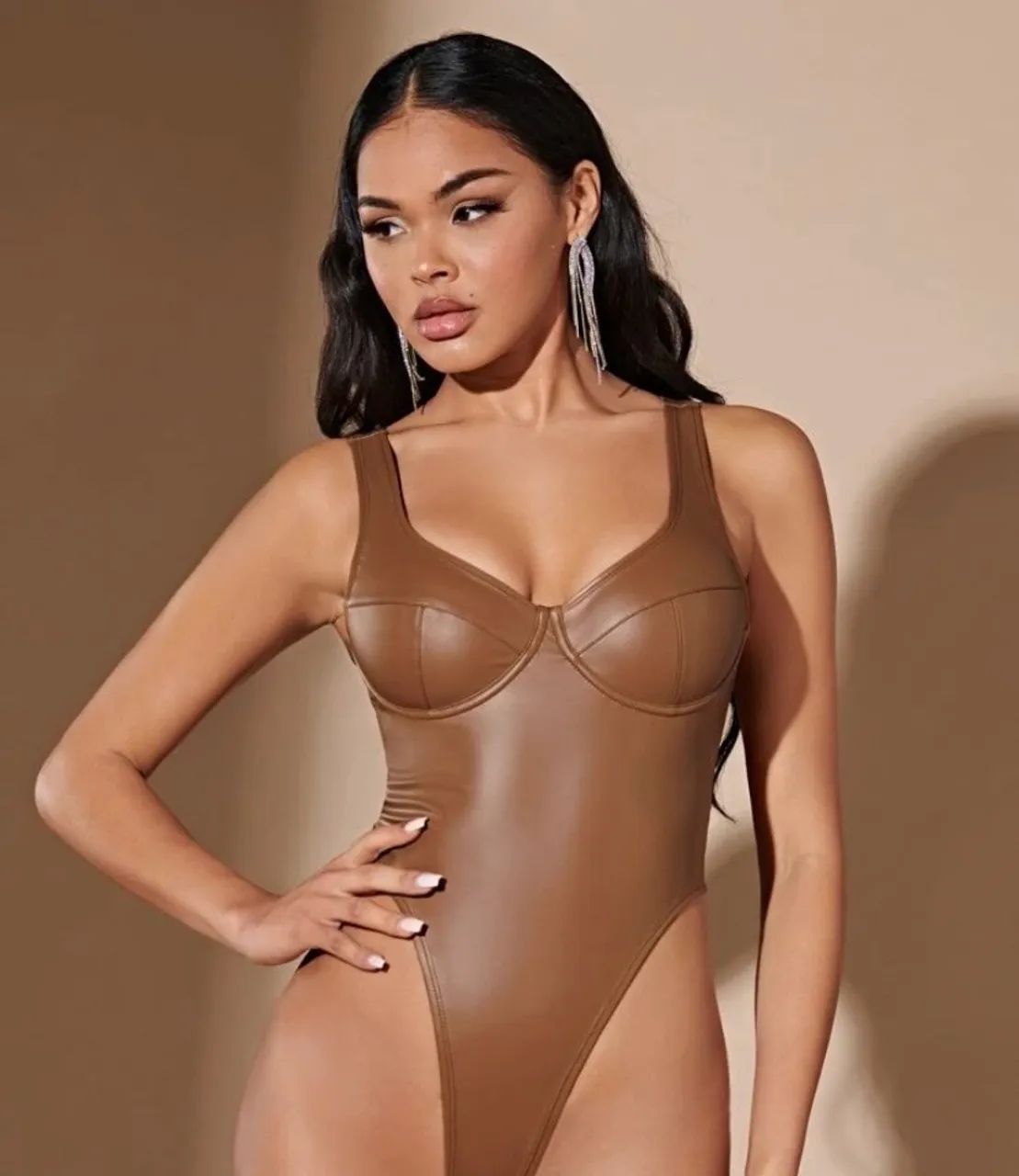 Body couro PU café 