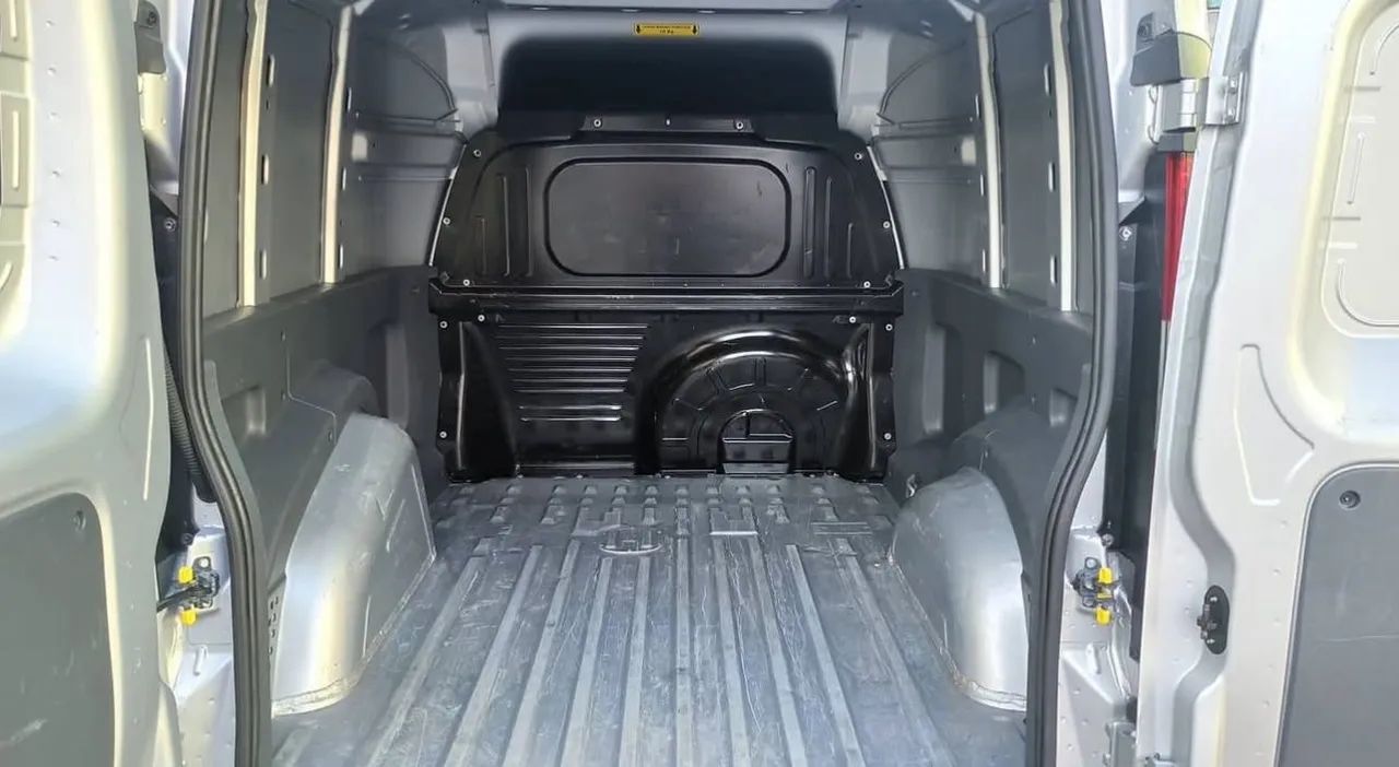 Fiat Fiorino Furgão Work. HARD 1.4 Flex 8V 2p, foto 6 de 8