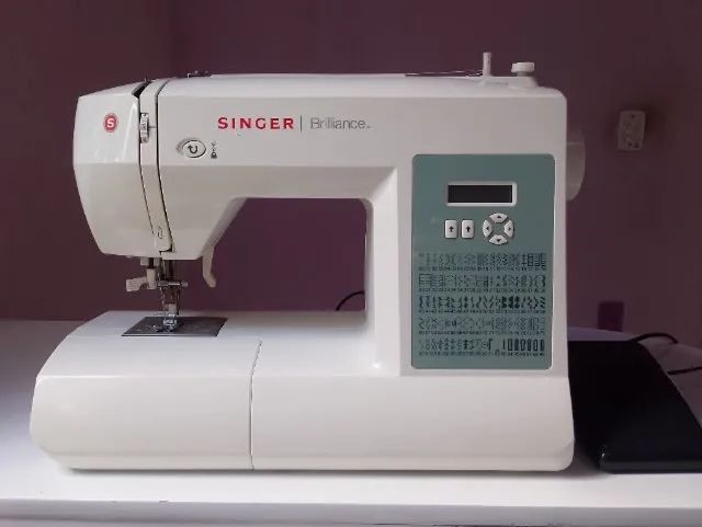 Máquina de Costura Singer Brilhance - Foto 2