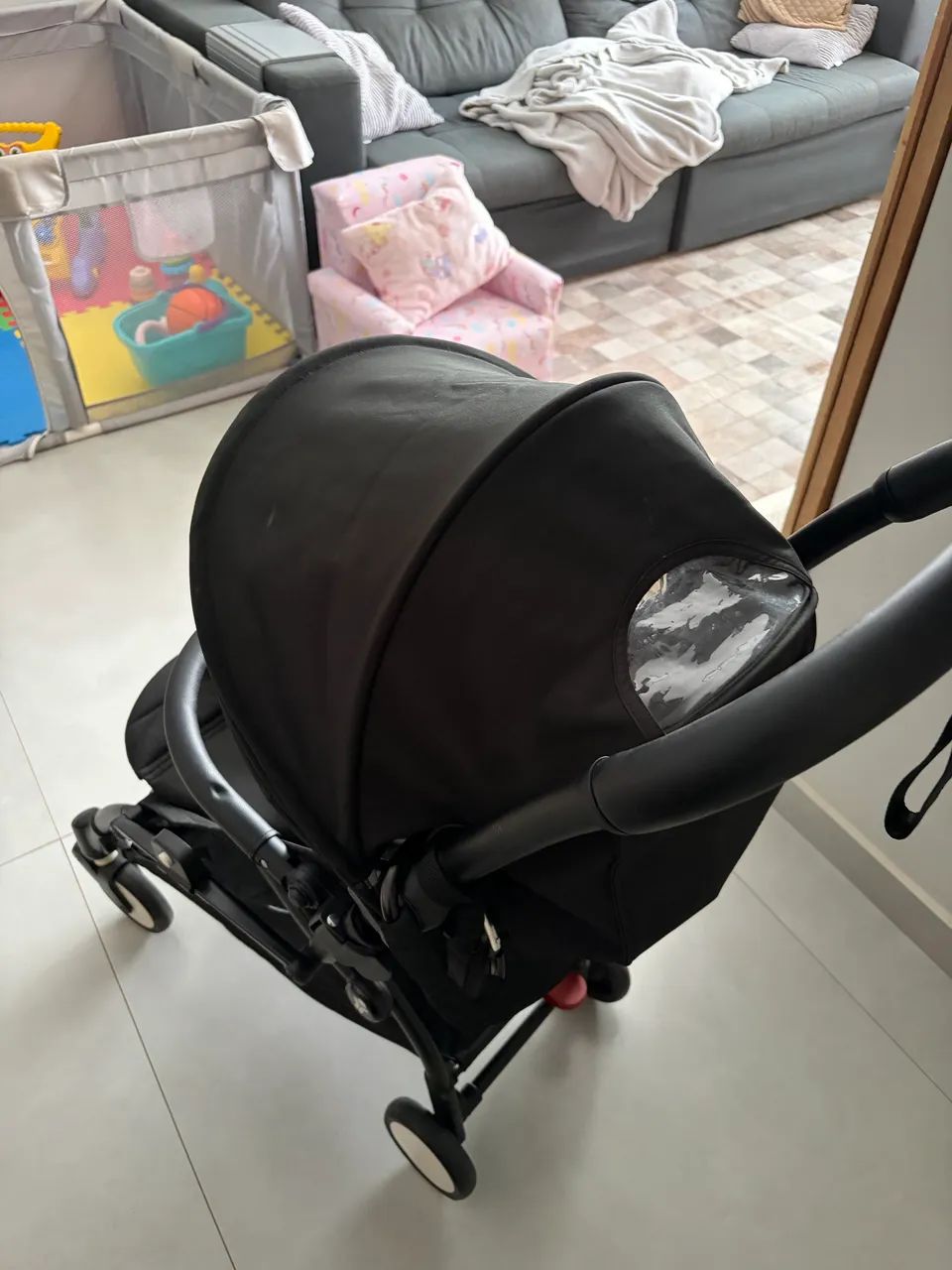 Carrinho yoyo com bebê conforto cybex