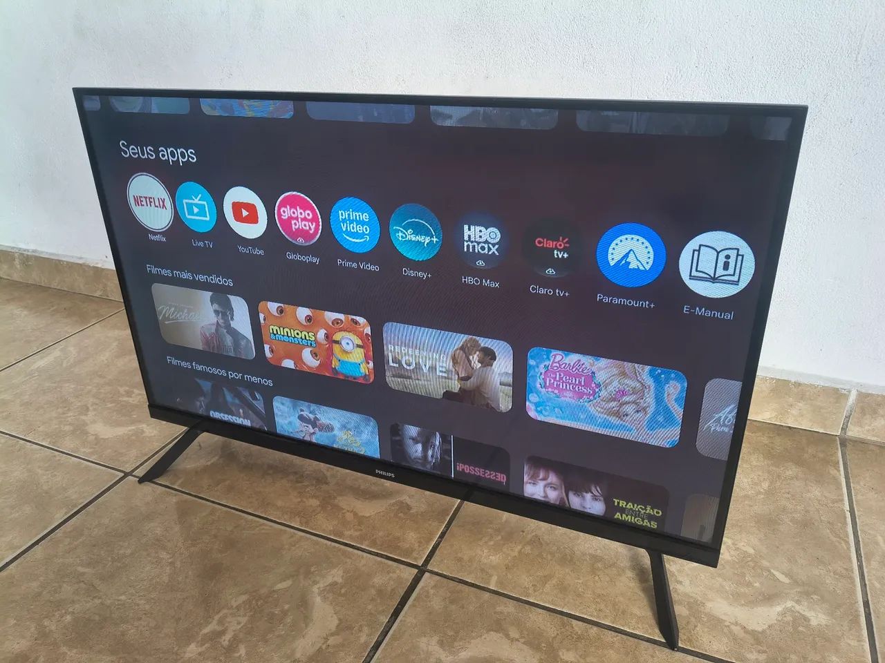 Vendo essa tv 32 polegadas smart 4K 