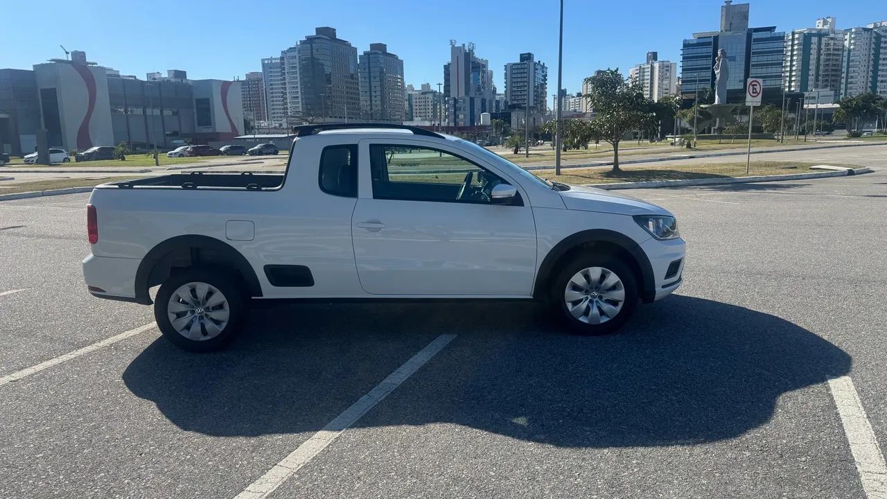 Volkswagen Saveiro Trendline 1.6 T.flex 8V CE 2017 - Foto 4