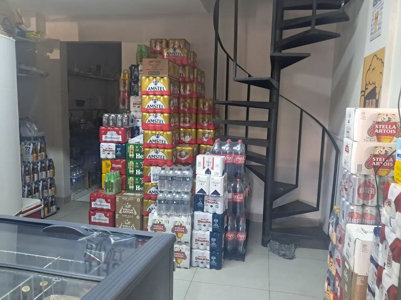 Distribuidora, adega conveniência.