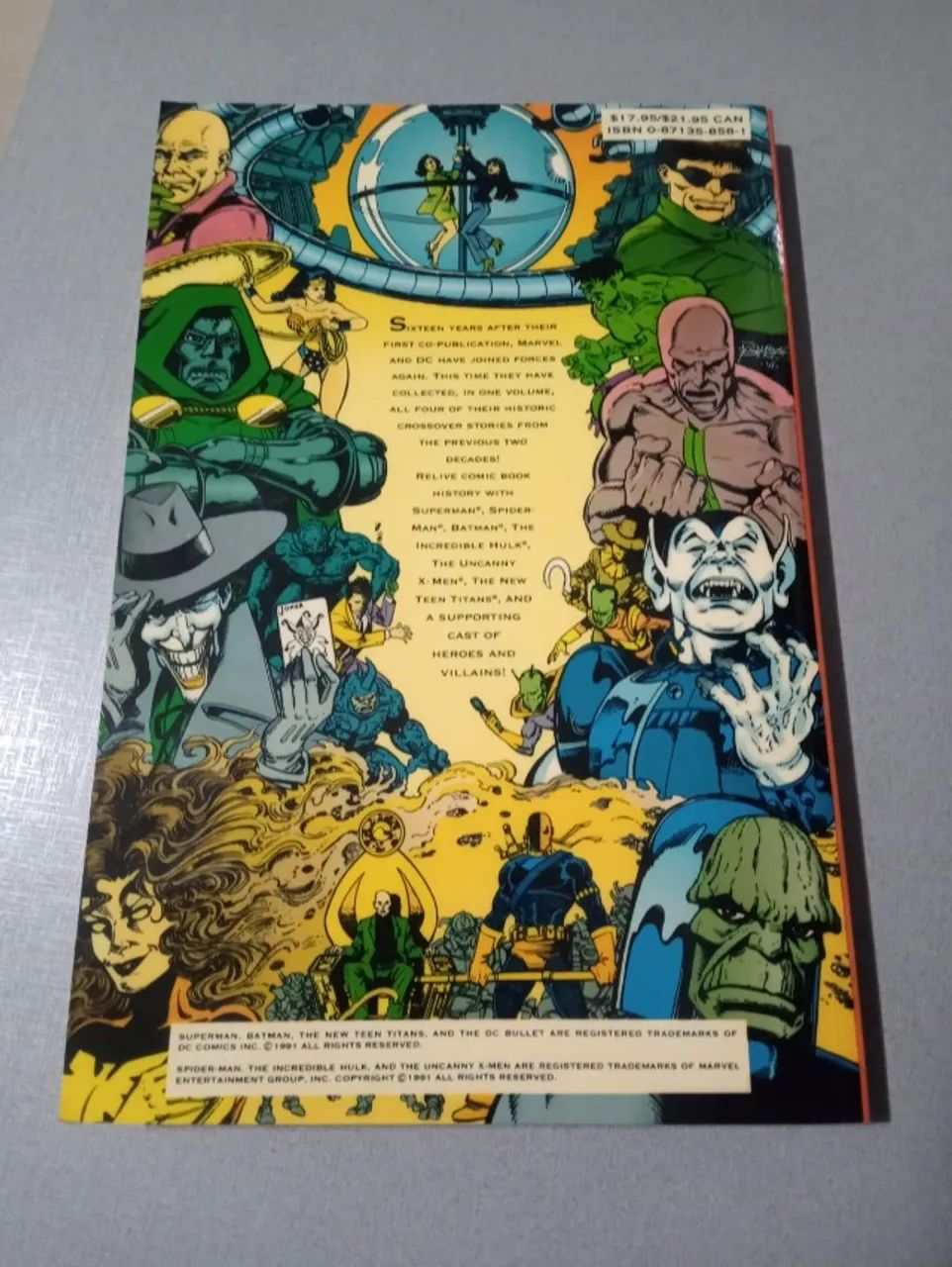 Crossover Classics - The Marvel / DC Collection TPB - Foto 2