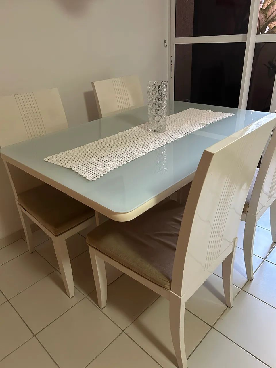 Mesa com 4 cadeiras - Foto 3