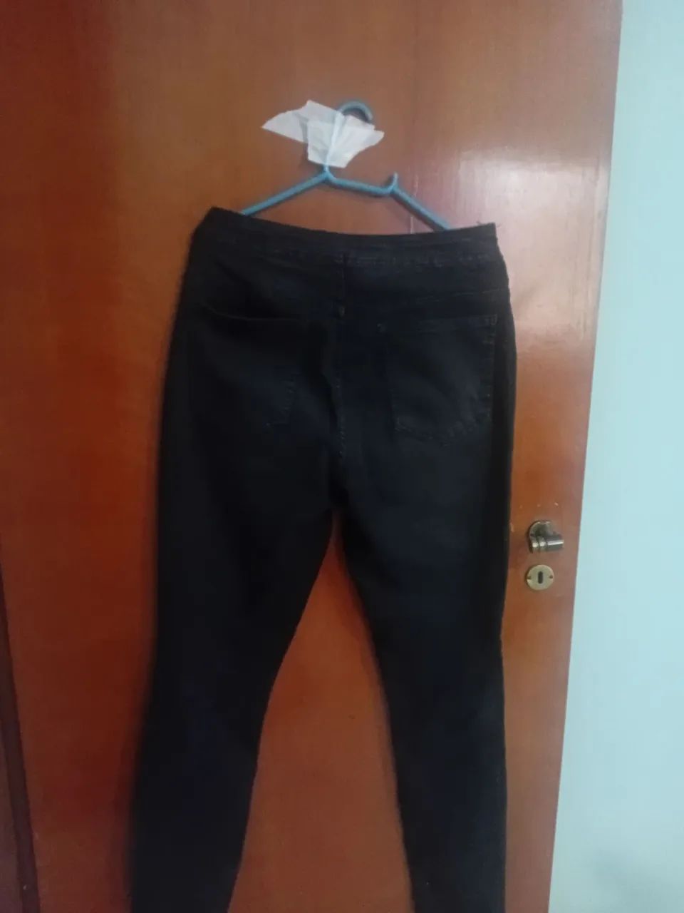 Calça preta pouco uso - Foto 4