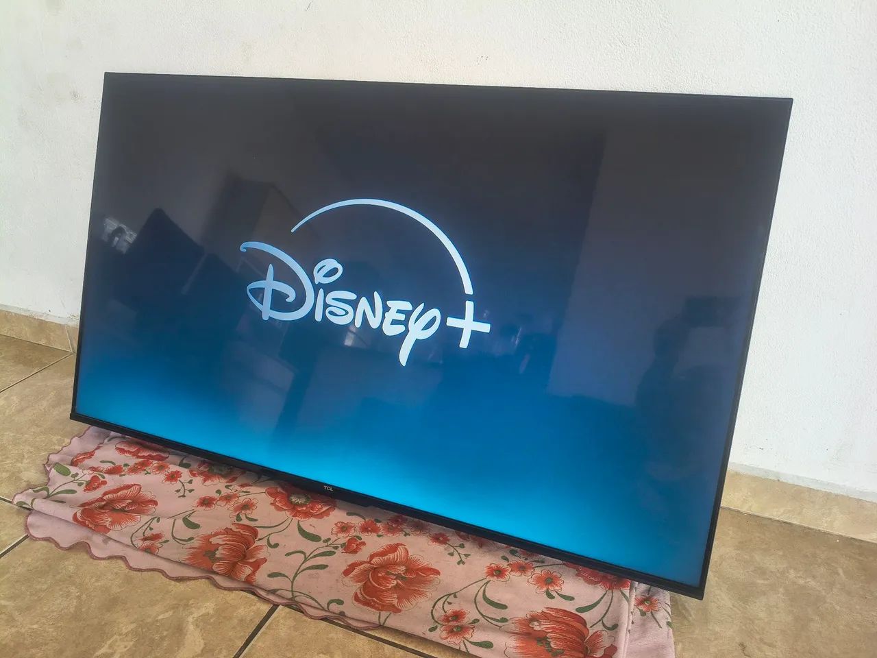 Vendo essa tv 50 polegadas smart 4K  - Foto 5