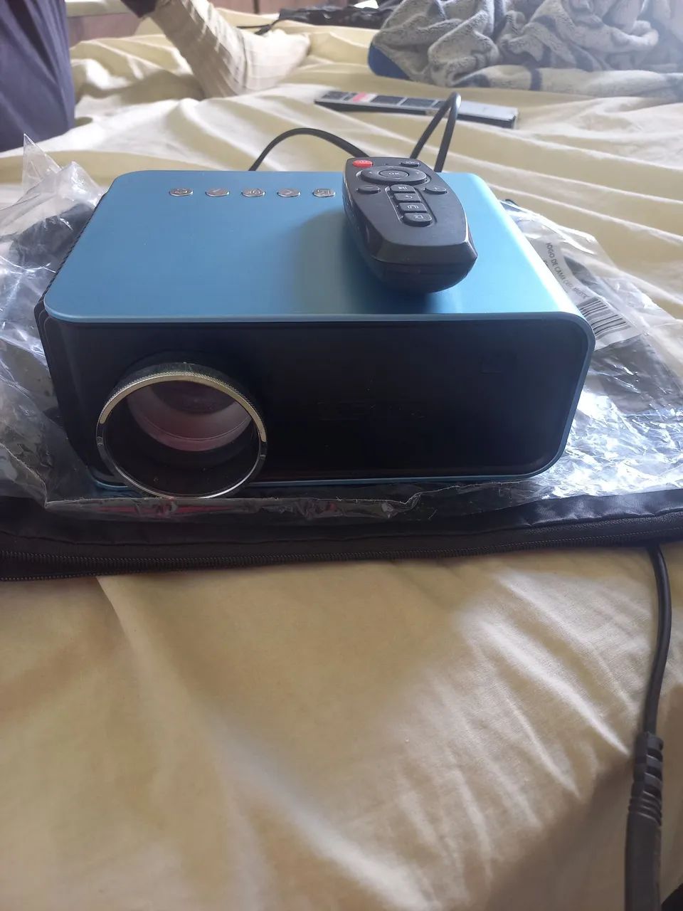Projetor semi novo