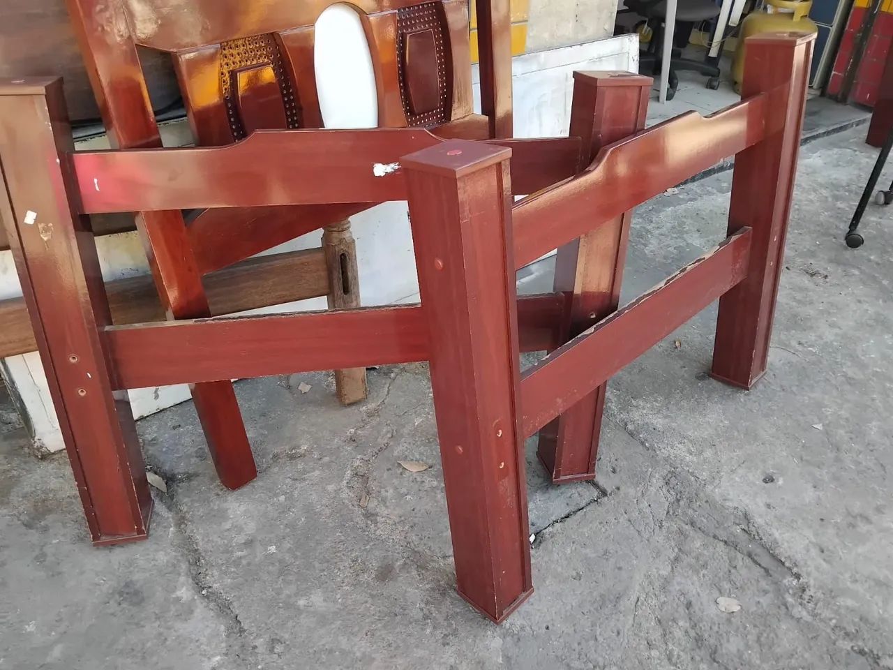 Cama solteiro em mogno. - Foto 2