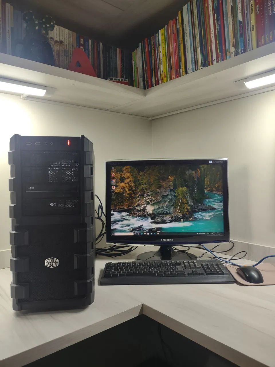 Computador completo (torre + monitor + teclado + mouse)