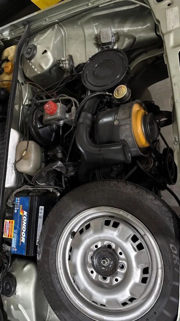 Volkswagen Gol Geração I BX 1.6 8V Álcool Mec. 2P 1985