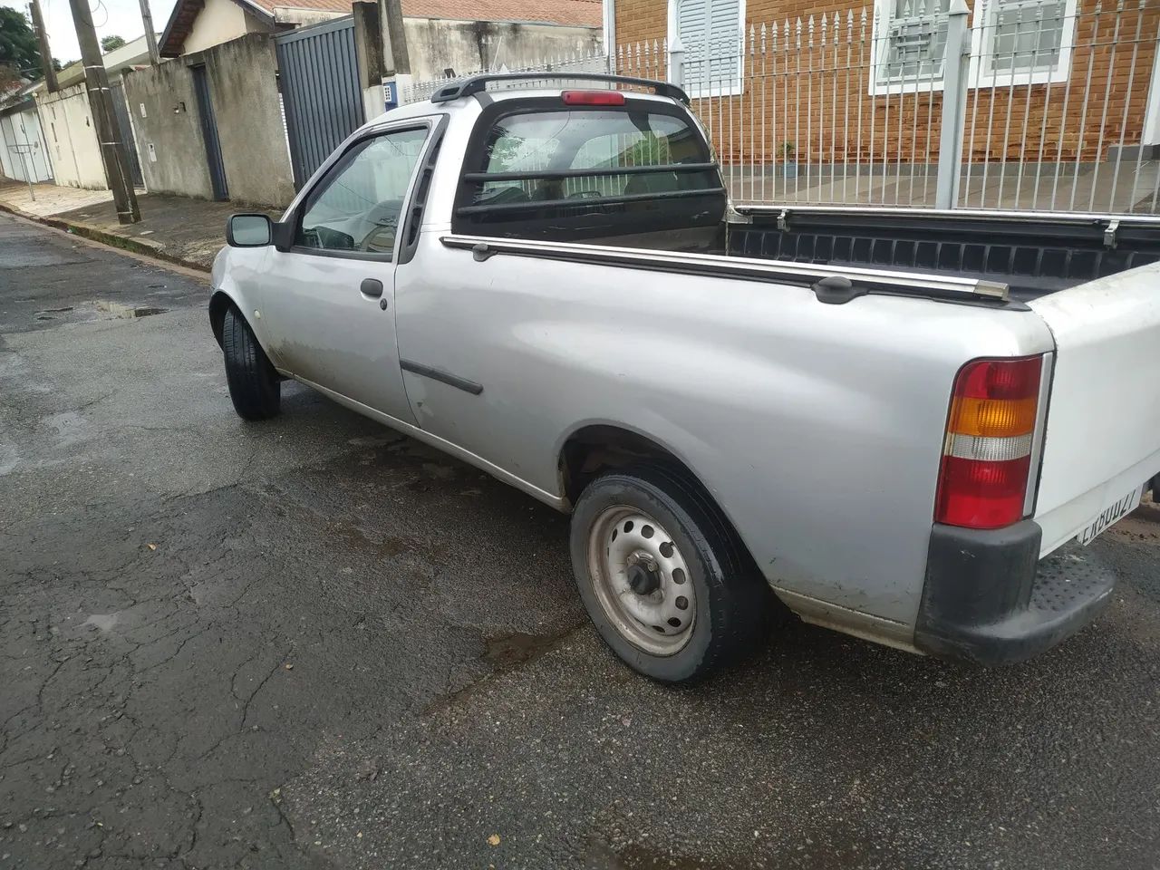 Ford Courier 2011