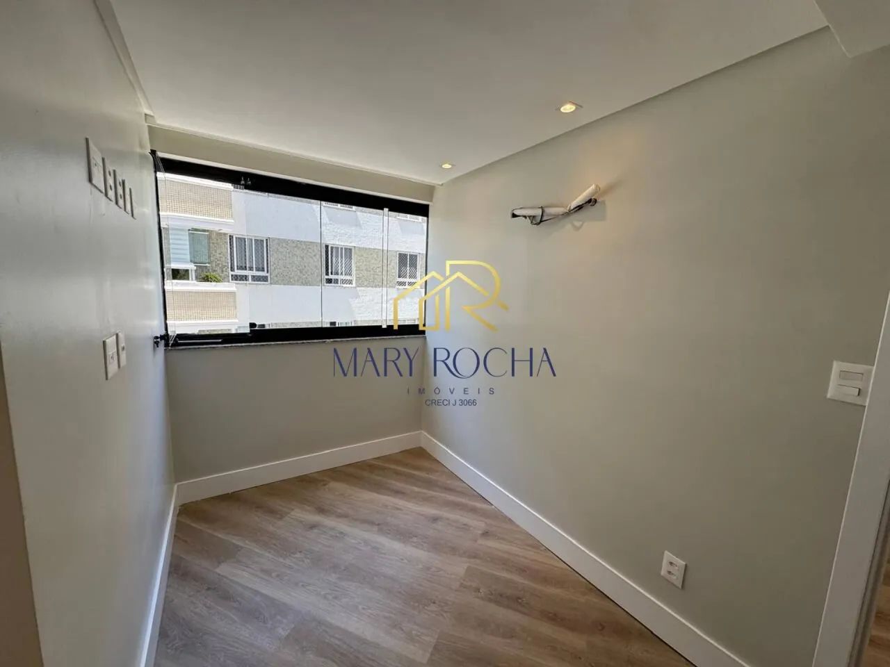 Alphaville I 2/4 com 02 suites - Foto 2