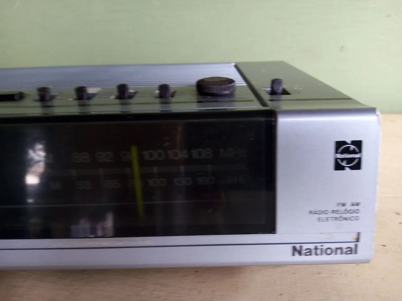 Rádio relógio National  - Foto 3