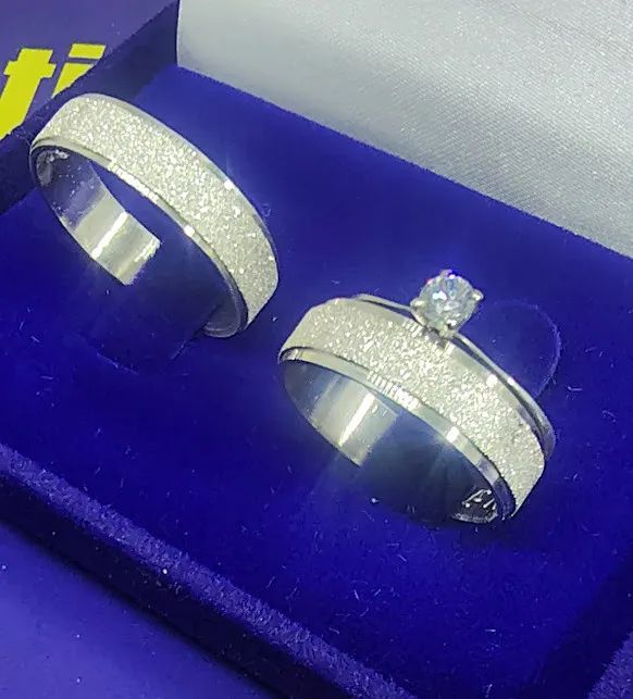 Alianças de Prata 950 de lei par 6 mm Junto com Anel solitário 2 mm Prata Pedra Zircônia   - Foto 3