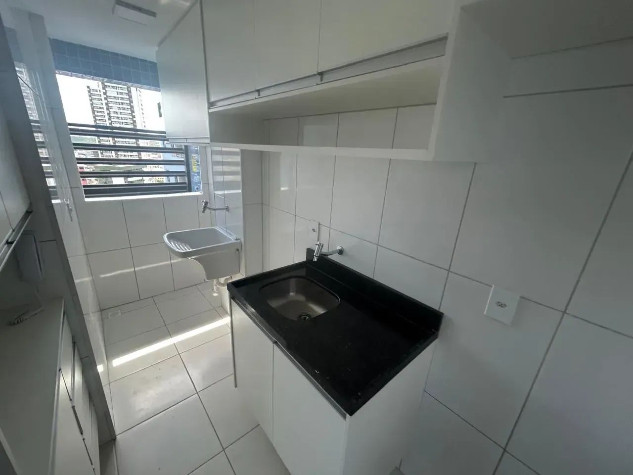 AUGO APARTAMENTO NOVO COM ARMARIOS E AR NOS QUARTOS NO FLOW - Foto 4