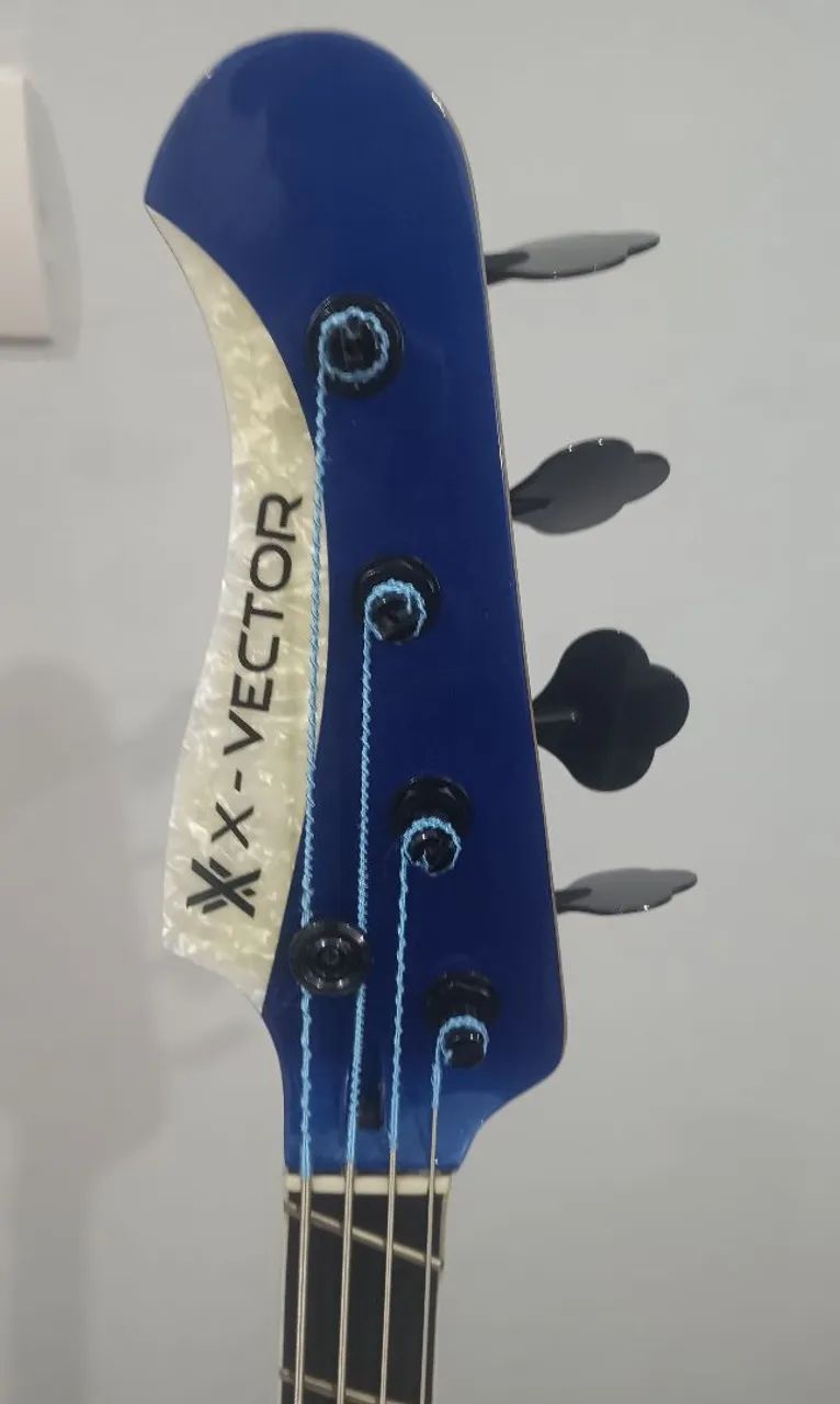 Baixo X-Vector - Razor (Rickenbacker) - Foto 3