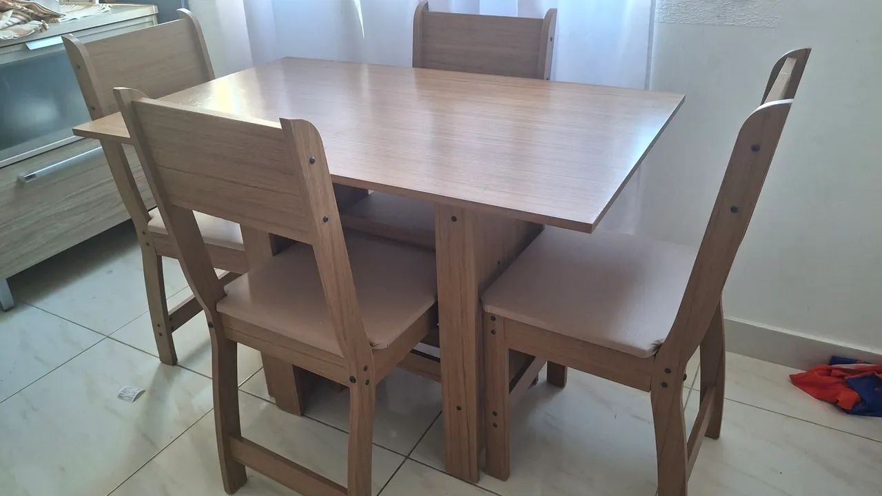 Mesa retangular 4 lugares de madeira - Foto 2