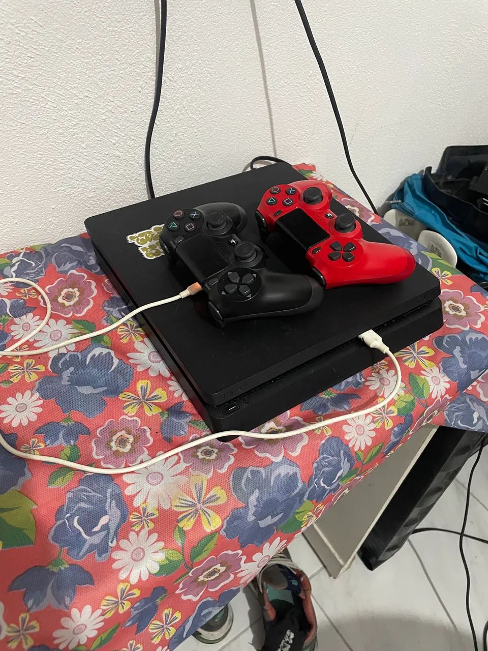 Ps4 slim 