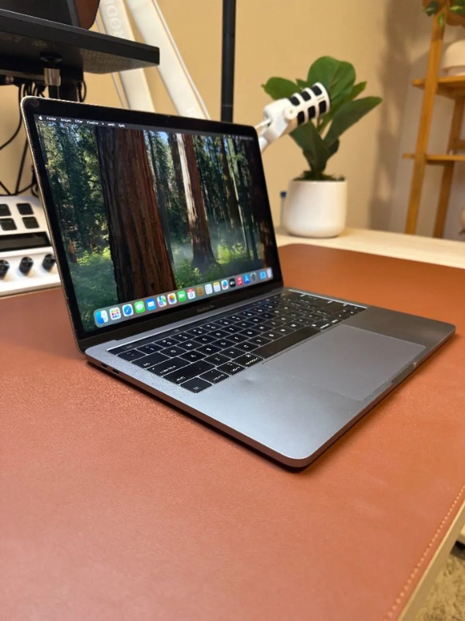 MacBook Pro 13