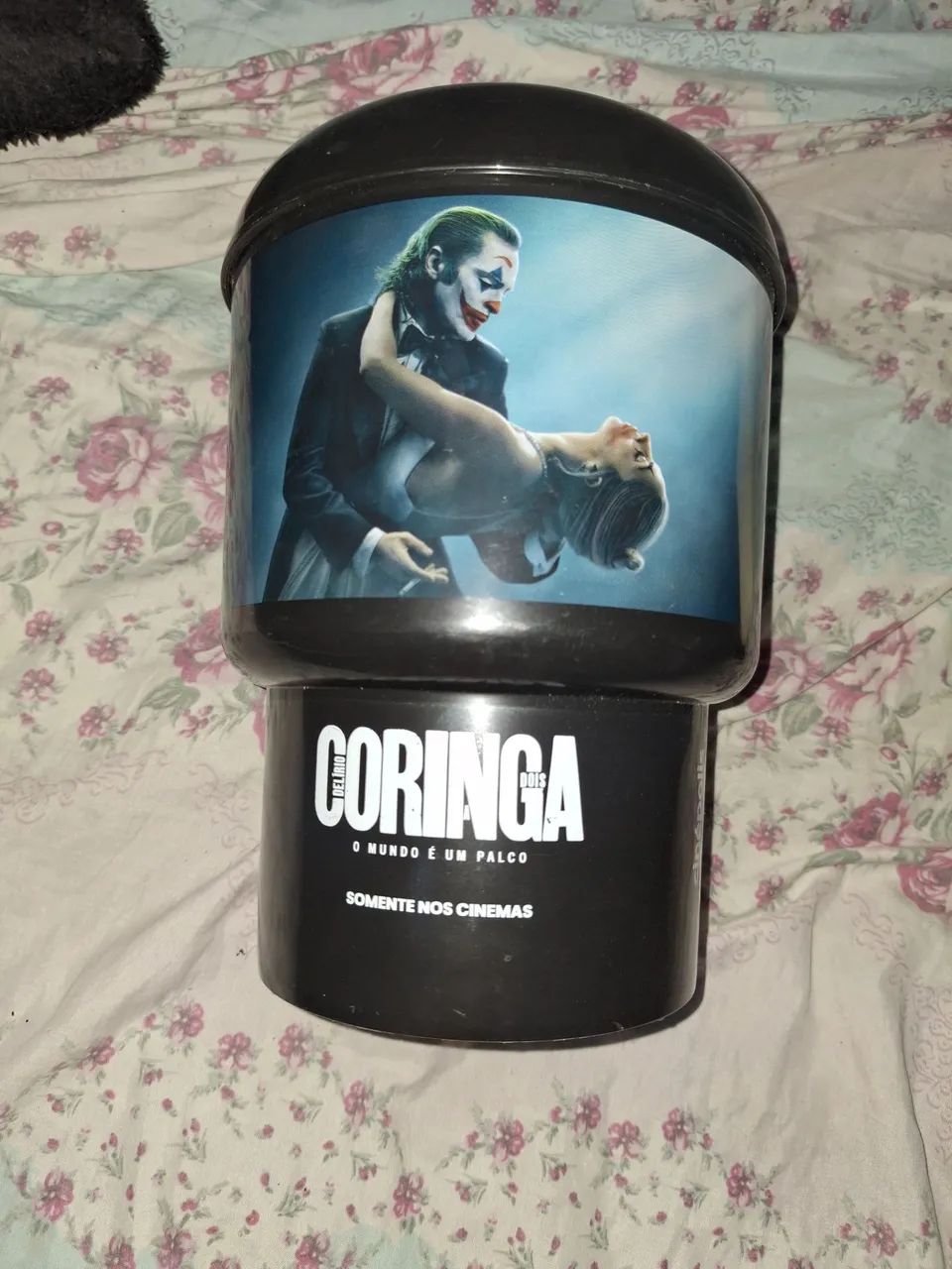 Coringa 2 - Balde de pipoca e copo colecionável