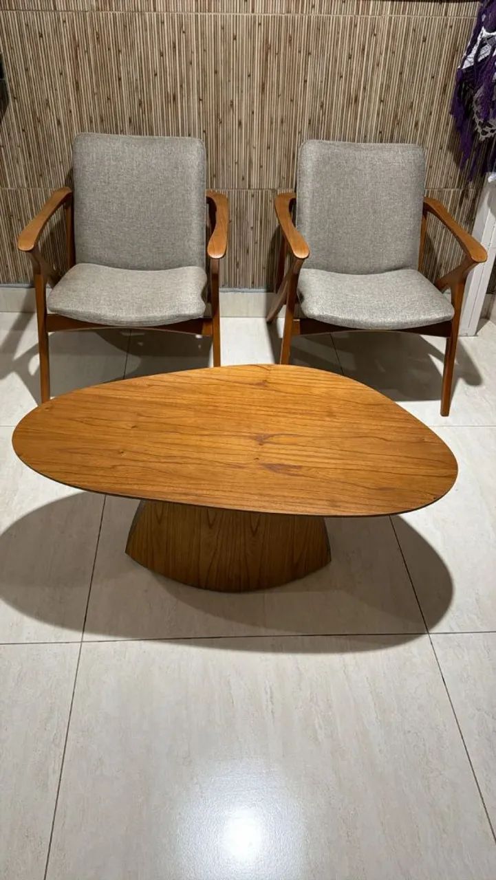 Kit completo com 2 poltronas 100% madeira e mesa de centro orgânica em madeira  - Foto 3