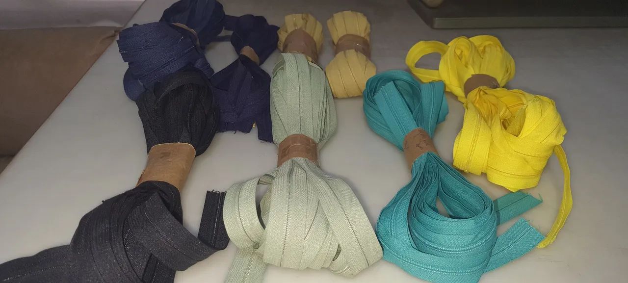 Zíper YKK NÚMERO 4 NYLON
