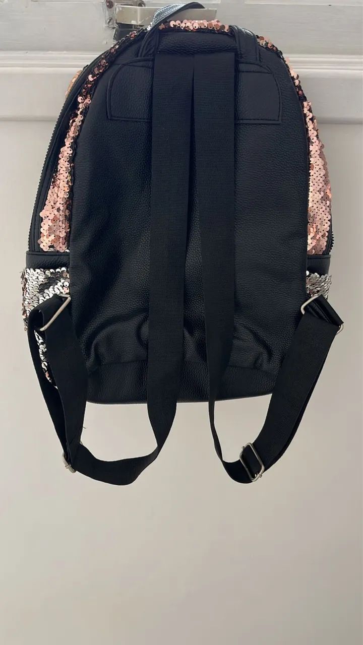 Mochila brilhosa prata e rosa  - Foto 2