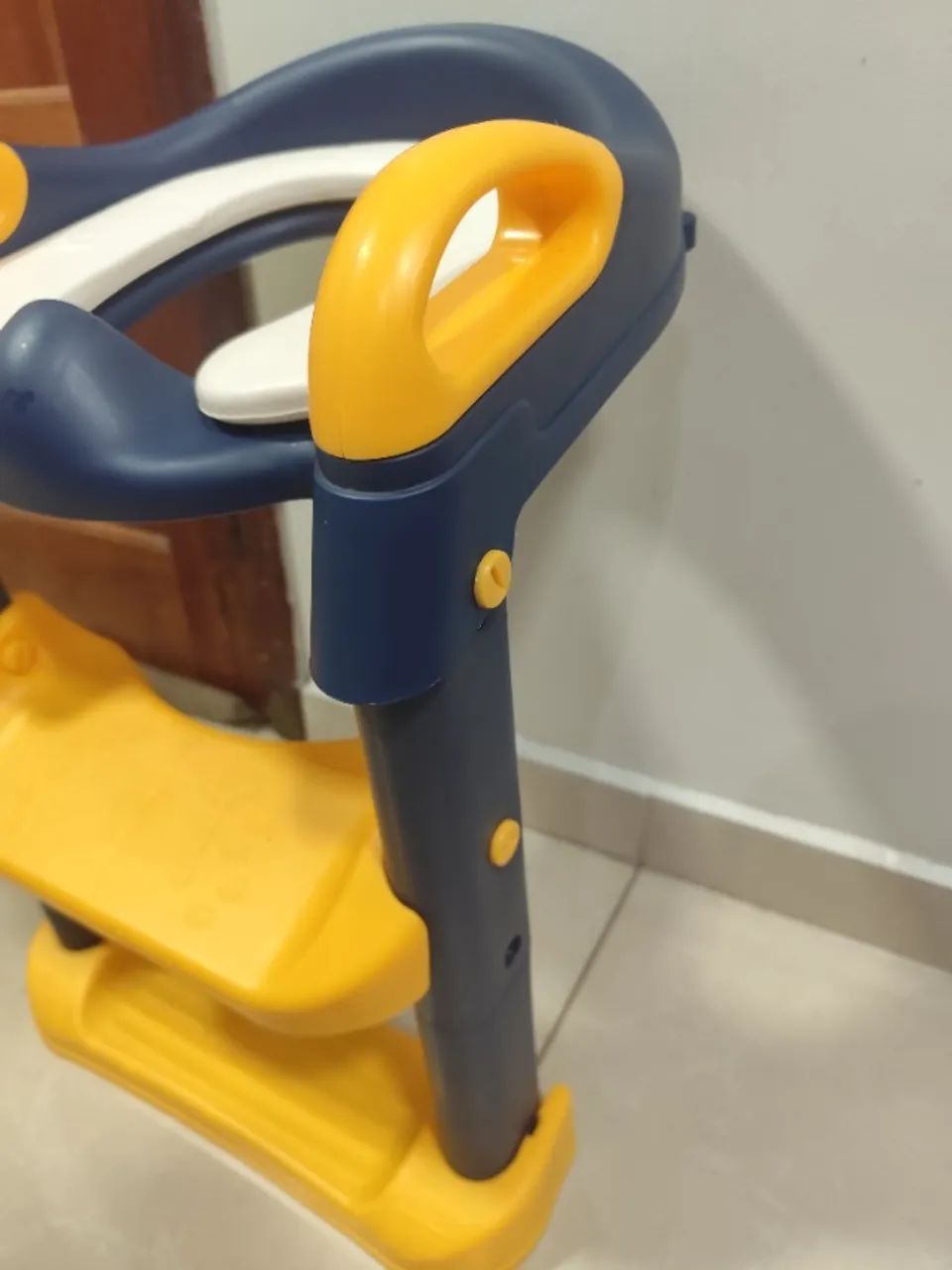 Troninho,redutor de assento infantil escadinha - Foto 2