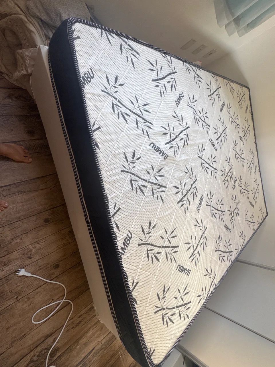 Vendo Cama box de casal 