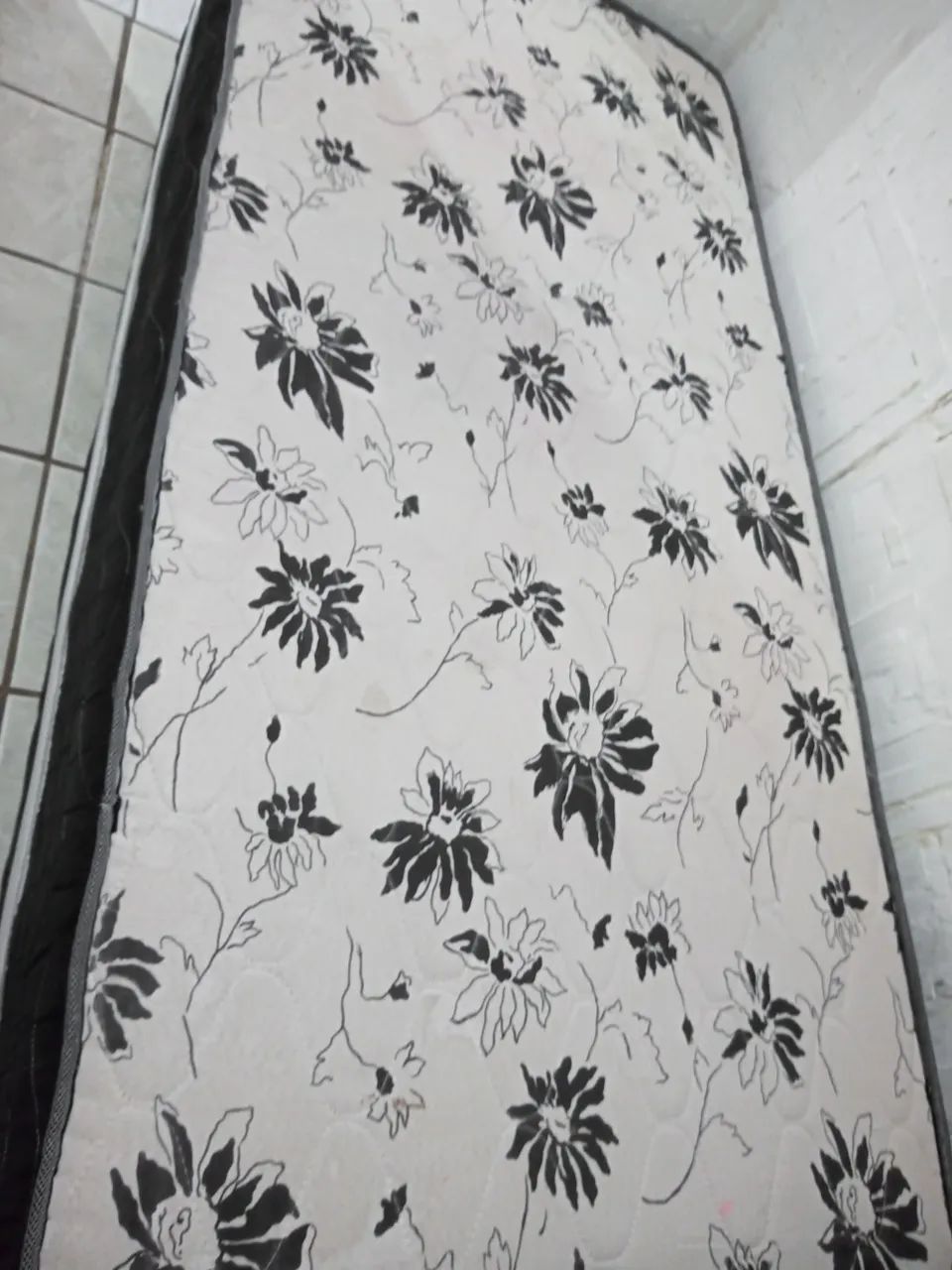 Cama box de solteiro seminova - Foto 2