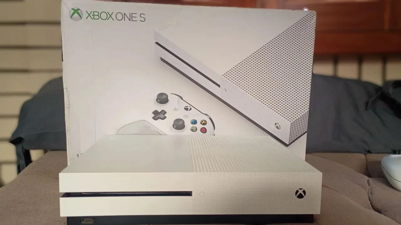 Xbox One S - Conservado e Funcionando Perfeitamente  - Foto 2