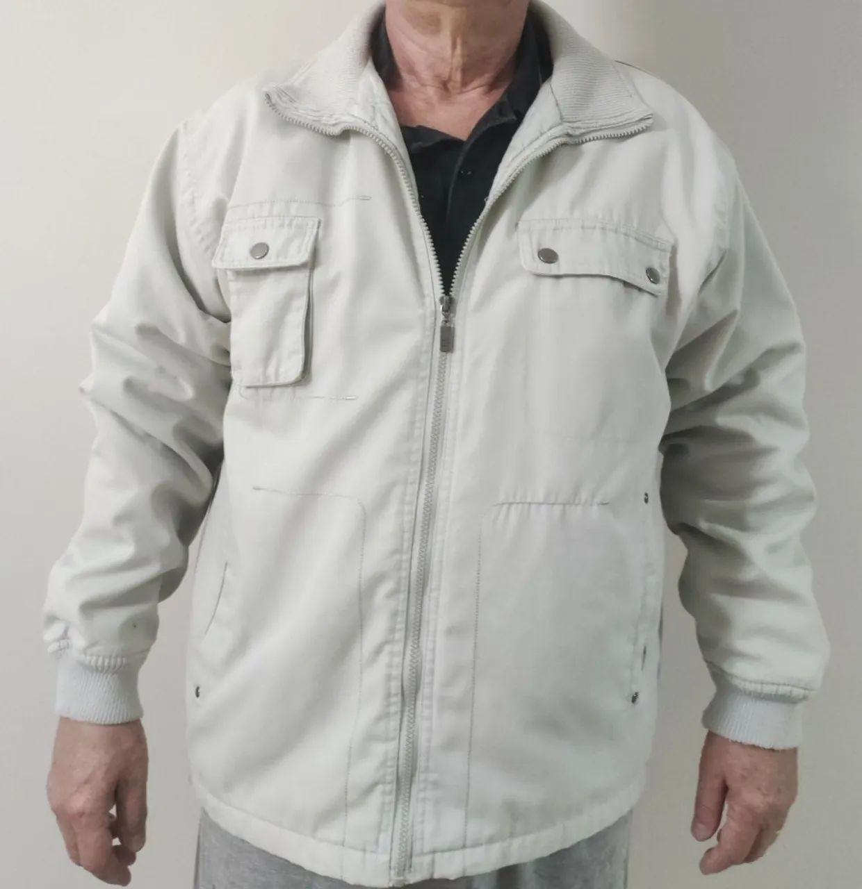 Jaqueta masculina em sarja