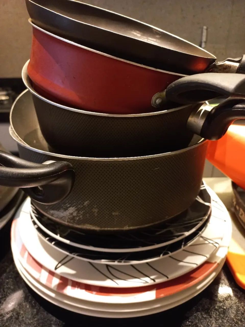 Conjunto de Panelas e Pratos - Foto 4
