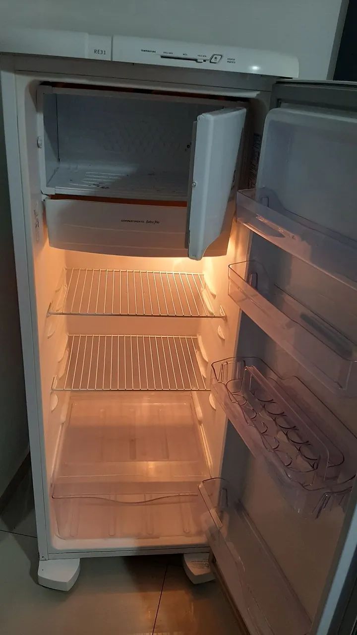 Electrolux 240 litros  - Foto 3